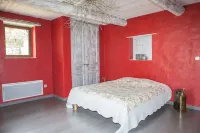 The old oven Hotels in Robion