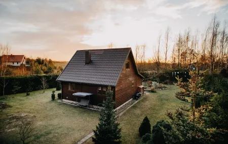 Beautiful Cottage with a fireplace