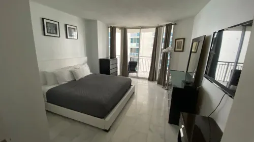 Beautiful Hotel Suite on the Beach ! Minimum 3 Months. LIC : STR-01361