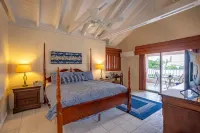 Amazing Beachfront Condo: Stunning Views, Pool, Restaurant, Steps to the Beach! Hotels in Nazareth