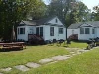 Charming Lakefront Cottage On Masten lake Hotels in Mamakating