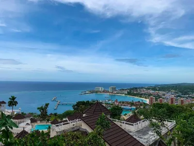 Sea Breeze Heights at Columbus Heights Hotels in 