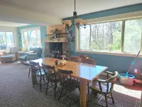 Beautiful  6 bedroom cottage  on Stony Creek and Stony Lake Hotel a Benona Township