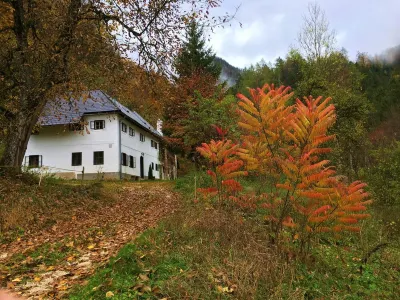 historic country house near the lake at the national park near the ski area Hinterstoder  호텔