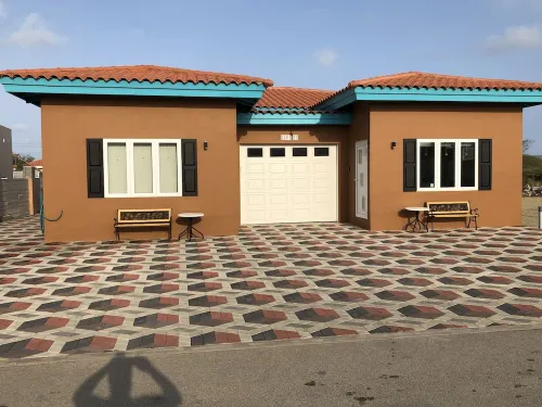 Aruba 2-bedroom duplex for rent. 4 minutes to Eagle Beach and close to shopping.