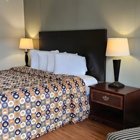 Astoria Hotel West