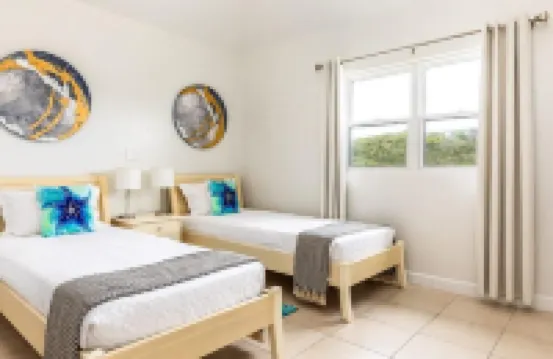 Villa Stingray, Family-Sized Condo-5 Minutes from the Beautiful Beach!