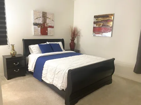 Newly Built Private Lux APT close to Ontario Airpt