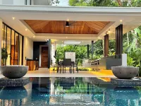 Luxury Architectural Gem in the Jungle - 5 Bdrms - Lots of Wildlife
