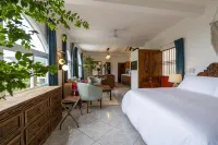 Beautiful private villa with pool, roof terrace