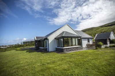 Luxury Seaside Cottage, Stunning Ocean Views, Waterville, Ring of Kerry Hotels in 