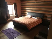 Spacious house for up to 8 adults + 1 baby Hotels in Florennes