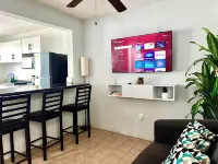 Comfortable modern apartment conveniently located for shopping and dining. Hotels in 