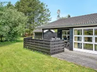 8 Person Holiday Home in Ålbæk