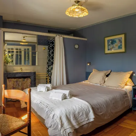Lacoume saint-jacques Hotels in Département Gers