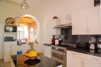 Villa Roka : Magnifique Villa Avec Piscine, Dans un Endroit Calme et Reposant