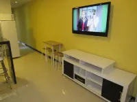 Cozy apartment facing the sea