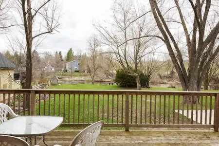 Cheltenham Suites Отели в г. Каледон