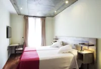 波薩達德拉盧納飯店 Archivo Municipal de Huesca附近的飯店
