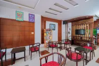 Trieu Vu Hotel & Apartment Hotels in Tự An