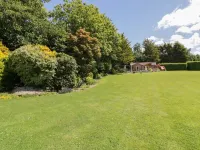 Brambleside Lodge Hotels in Truro