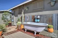 Rockview House 5 Mi to Joshua Tree Natl Park! - 3-Star
