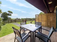 Shining Star Beachfront Accommodation Hotels in Seaview