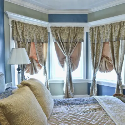 Naomi's Inn Bed & Breakfast Hotels near MassMutual Center