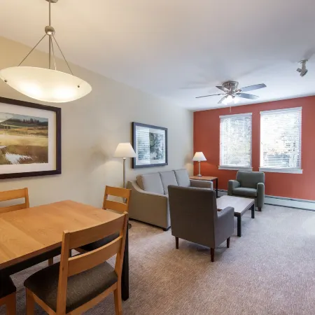 Ground Floor Ski Condo Close to Gondola - Fraser Crossing/Founders Pointe Premium-Rated 3305