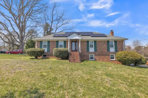 Upscale Escape Game Room & Spa-like Baths 4 Bedroom Home - 3-Star
