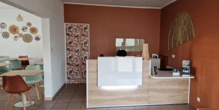 Cit'Hôtel le Quai 9 , ex le Challans