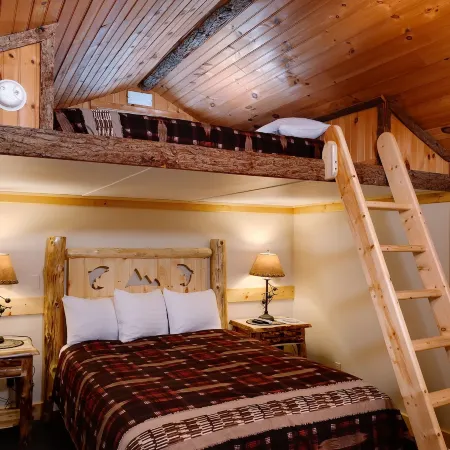 Cobble Mountain Lodge
