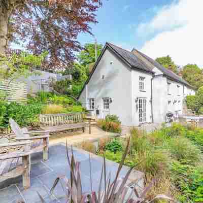 3 Rose Cottages Hotel Exterior