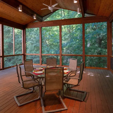 Pigeon Creek Inn - Adults Only