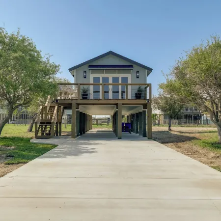 3 Mi to Rockport Beach: Home Near Aransas Bay