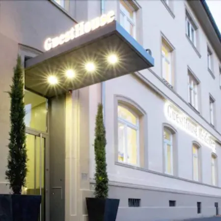 GuestHouse Heidelberg Отели рядом с достопримечательностью «Рыночная площадь (Marktplatz)»