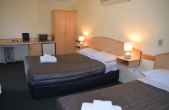 วอริกไวน์สโมเทล