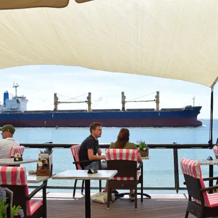 Beachfront Boutiquehotel Отели в г. Влиссинген