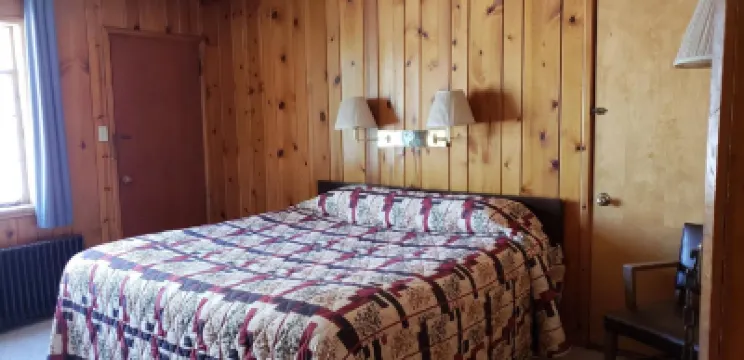 Caribou Lodge and Motel Hôtels à : 