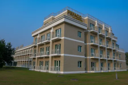 Pefaco Hotel Maya Maya