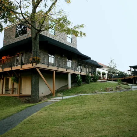 Two Hearts Inn