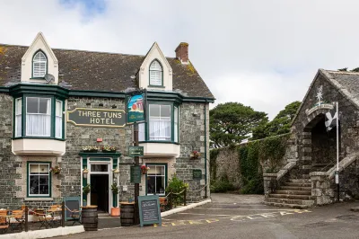 Three Tuns Hotels in Coverack