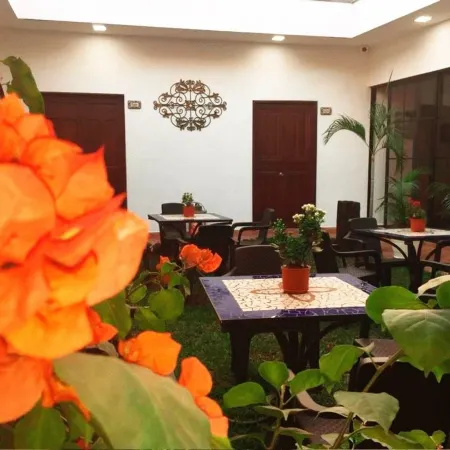 Hostal Las Puertas
