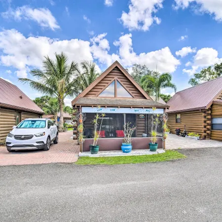 Okeechobee Cabin in Waterfront Community w/ Dock!