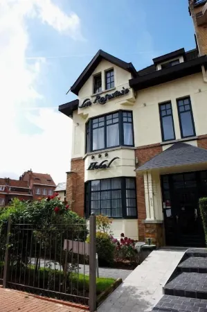 Hotel la Roseraie Отели в г. Жет