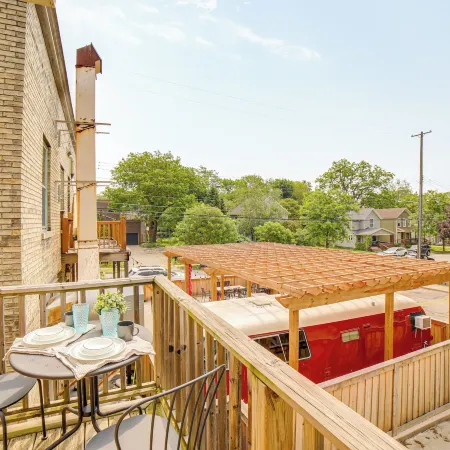 1 Mi to Dtwn Grand Rapids: Chic Condo w/ Balcony!
