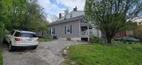 Charming cottage, 3Qn w/ WiFi, Parking, AC walkable to Clftn Nrthsd near dwntwn