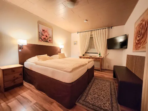 Landhaus Kürrenberg Hotel Garni - Parkplatz