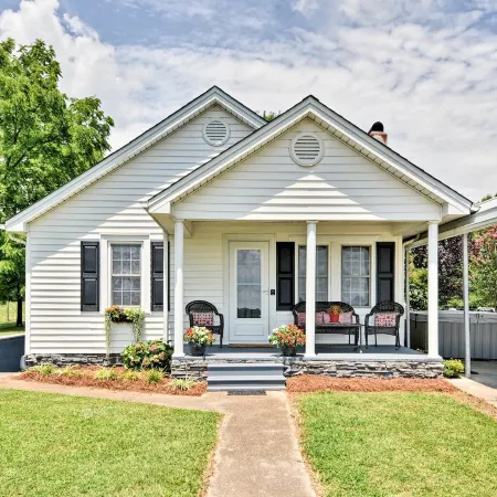 Peaceful Elkin Vacation Rental ~ 17 Mi to Mt Airy!