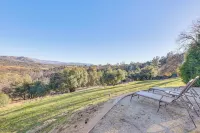 28 Mi to Yosemite: Lovely Mtn Cottage w/ Deck! - Apartments